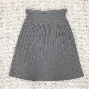 Merona Woman’s Gray Pleated Skirt